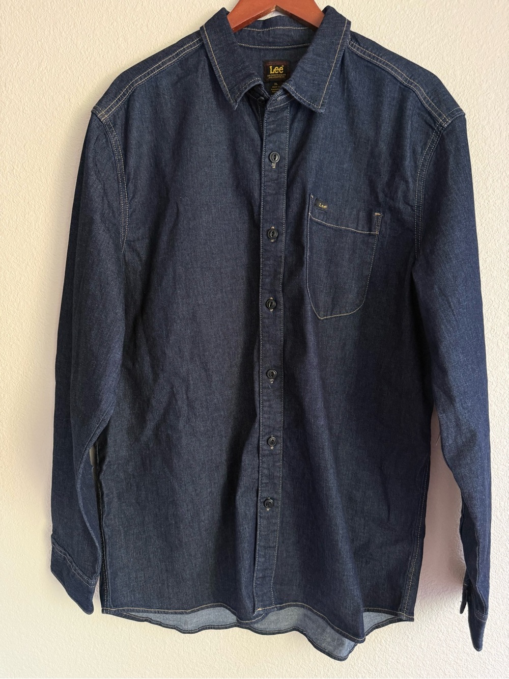 Lee Men's Dark Indigo Denim Button Down Shirt NWT Size XL